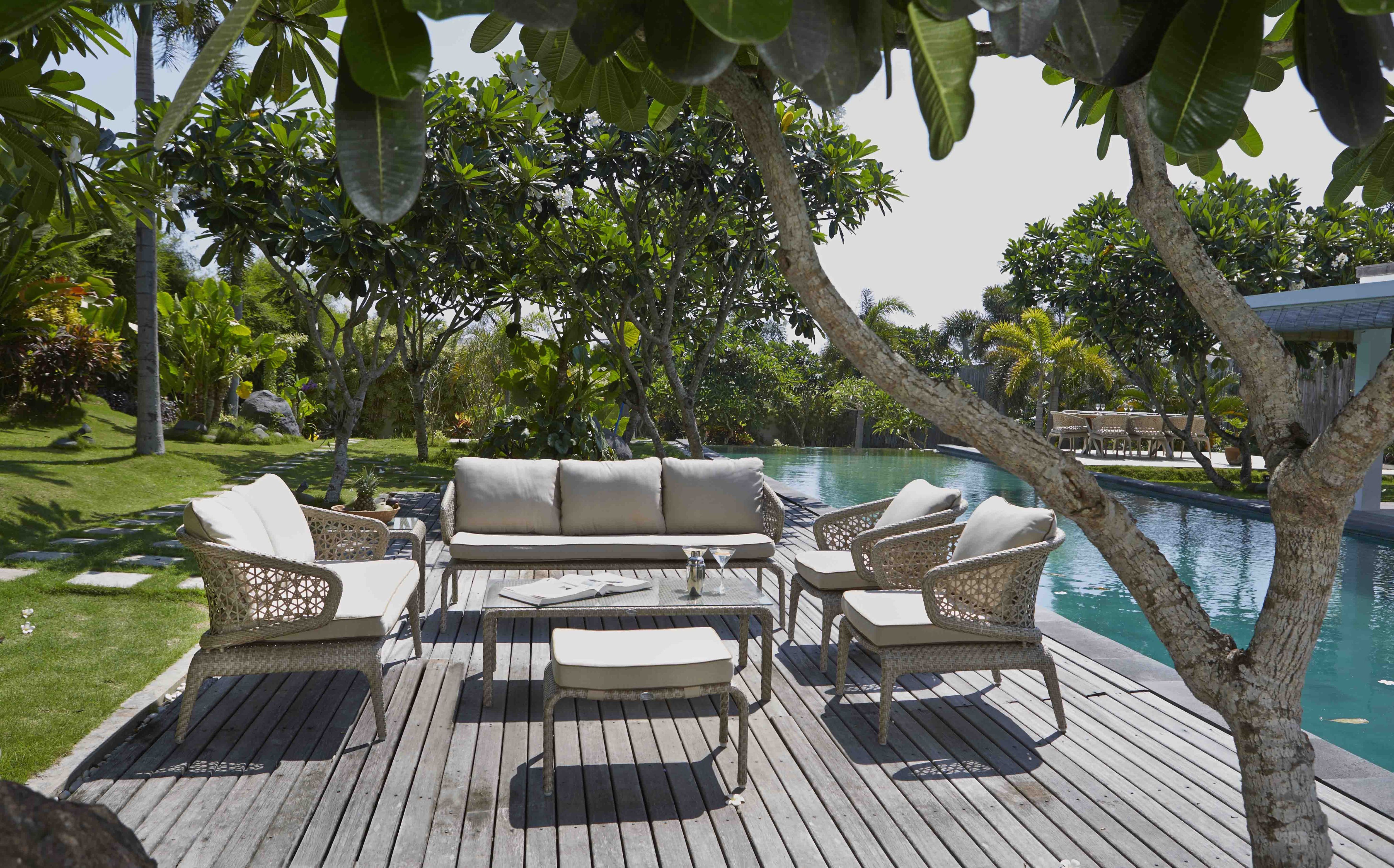 Journey outdoor sofa and chairs garden furniture  